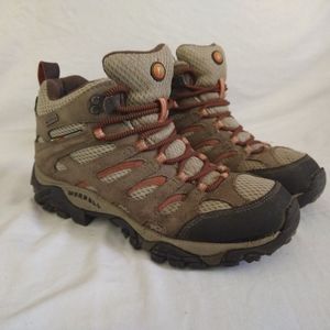 Merrell Women's Moab Mid Bungee Cord Boots